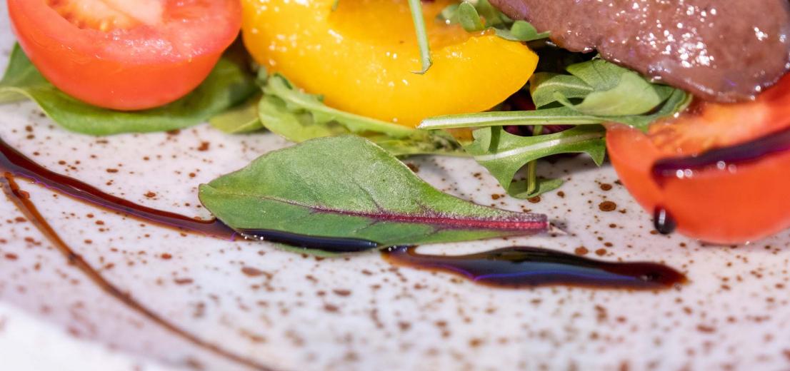 Salad with rabbit liver