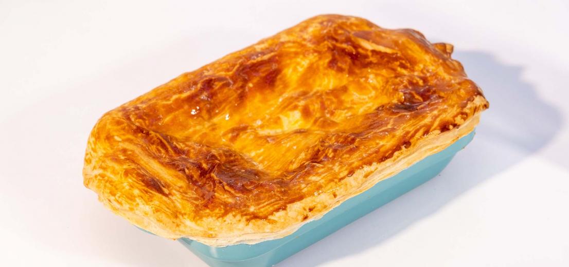 Rabbit meat pie